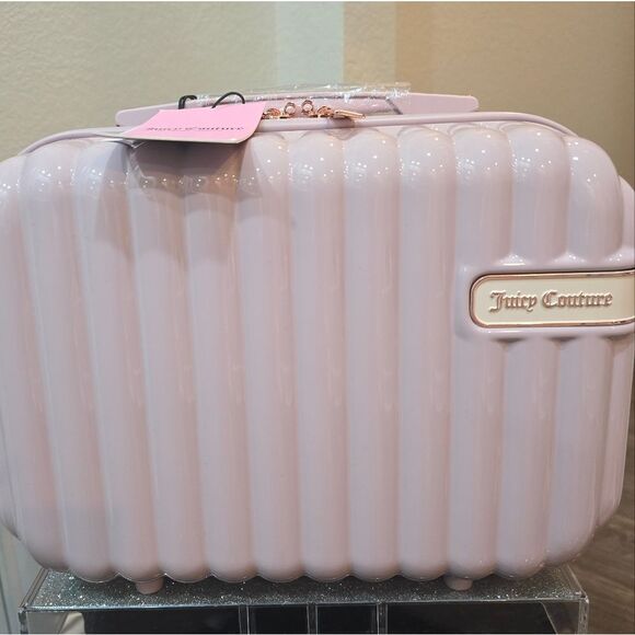 Juicy Couture Chelsie Collection Hard Side Travel Cosmetic Case - Picture 4 of 11